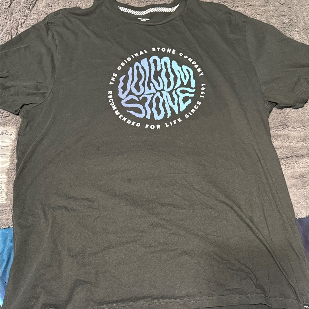 Volcom Men's Black Tee with Blue Graphic